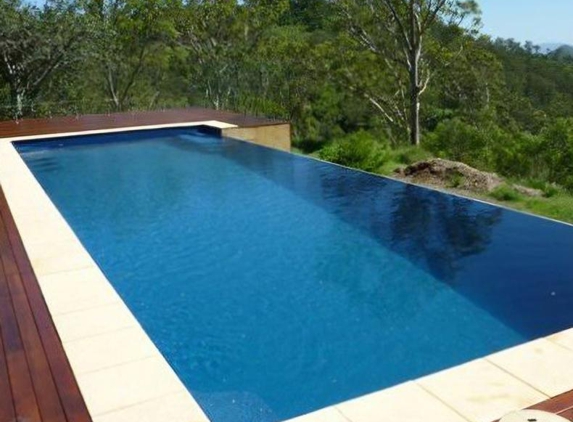 WHITSUNDAY POOL TECHNICIAN - Cannonvale, QLD. From Green to blue in 24 hrs amazing job