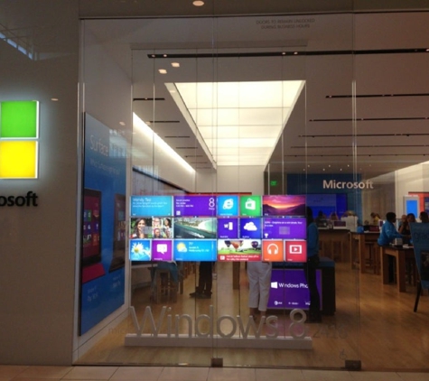 Microsoft Store - Miami, FL