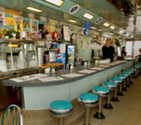 Johnny B's Glenmont Diner - Glenmont, NY