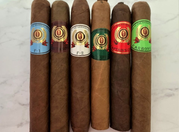 Oakbrook Tobacco & Gifts Inc - Downers Grove, IL. The best Hand Rolled cigars