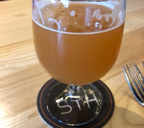 Sedona Taphouse - Novi, MI