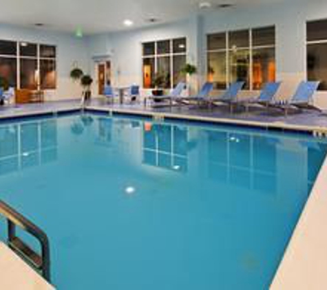 Best Western Plus Waynesboro Inn & Suites Conference Center - Waynesboro, VA