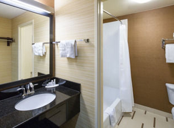 Fairfield Inn & Suites - San Antonio, TX