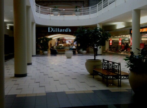 Dillard's - Orlando, FL