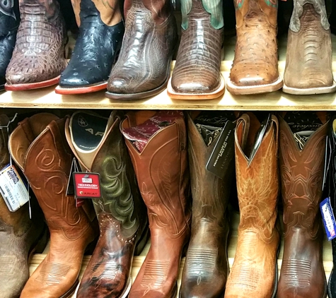 Russell's Western Wear - Bradenton, FL