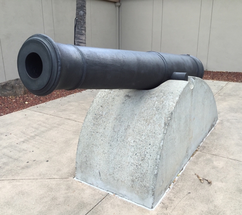 Hawaii Army Museum Society - Honolulu, HI. Cannon