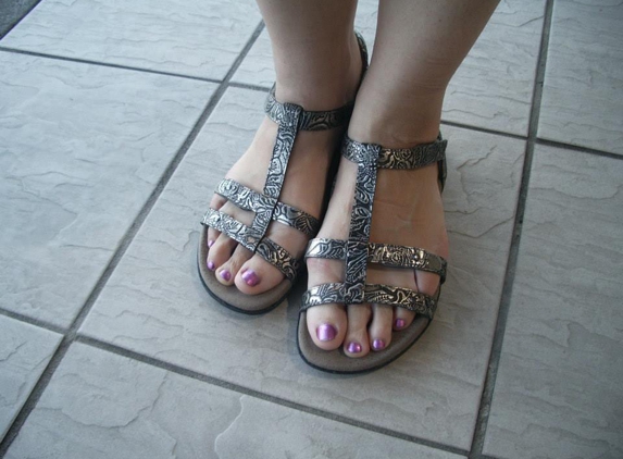 Forbes Footwear - Hornsby, NSW