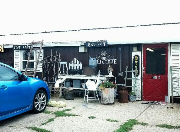 Rags To Vintage - Poplar Grove, IL