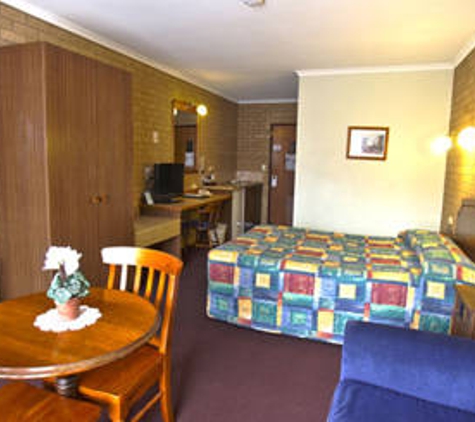 Goldterra; Motor Inn - Temora, NSW