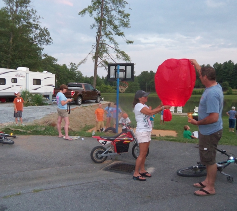 Rutledge Lake RV Park - Fletcher, NC