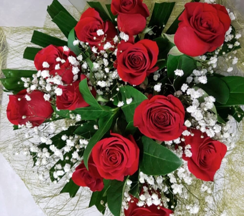 Salamander Village Florist - Salamander Bay, NSW