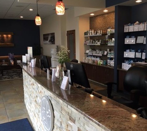 Hand and Stone Massage and Facial Spa - Phoenixville, PA