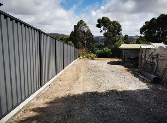 Fencing Solutions North West - Devonport, TAS. Plinth and fence