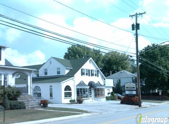 Radebaugh Florist and Greenhouses - Towson, MD