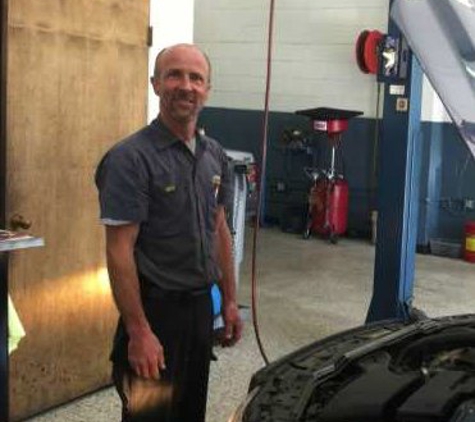 Volvo Experts-Hans Auto Repair - Seaside, CA