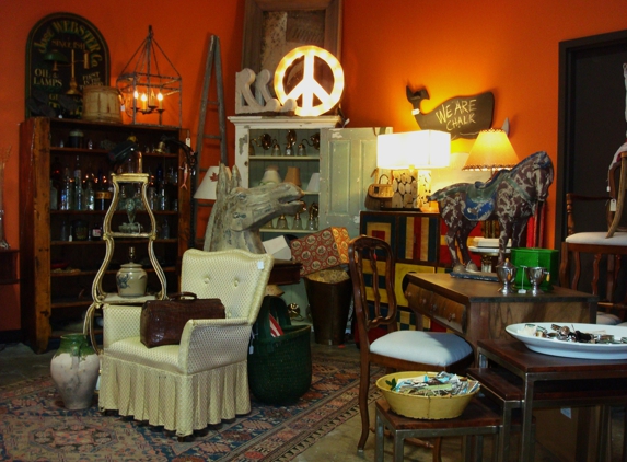 Warehouse Provence Antiques - Salem, MA