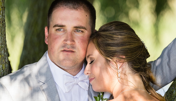 Fallesen Photography Wedding and Portrait Studio - Ransomville, NY