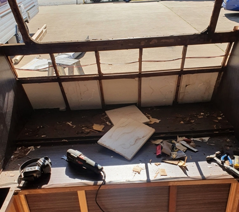 RIVERINA CARAVAN REPAIRS - East Wagga Wagga, NSW
