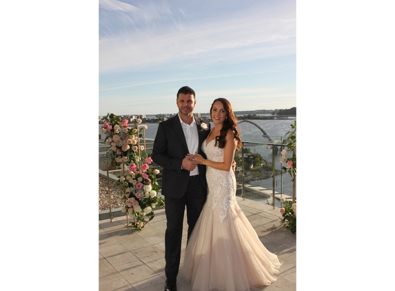 Genine Houston Marriage Celebrant - Fremantle, WA