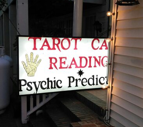 lincoinroadpsychicreadings by Annie - Miami Beach, FL