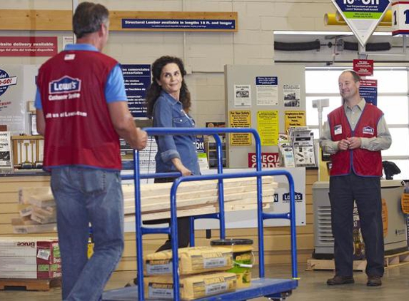 Lowe's Home Improvement - Bluffton, IN