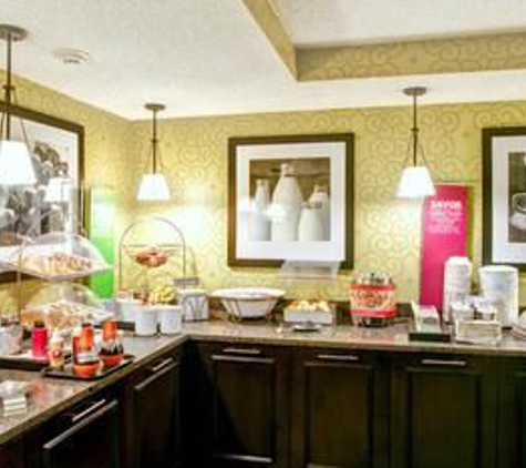 Hampton Inn - College Station, TX