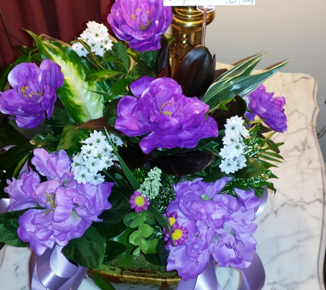 Jacqueline's Florist & Gifts - South Amboy, NJ