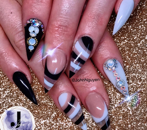 Caché Nail Lounge - Fort Worth, TX