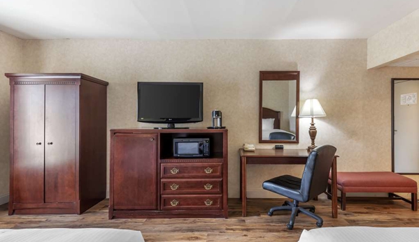 Best Western Plus Steeplegate Inn - Davenport, IA