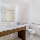Holiday Inn Express & Suites Medford-Central Point by IHG