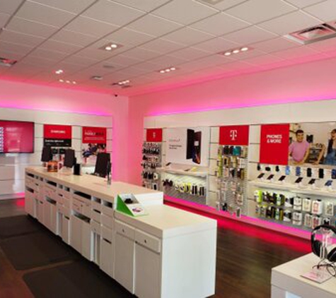 T-Mobile - Lake Worth, FL