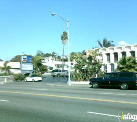 Hollywood Rivera Car Wash - Redondo Beach, CA