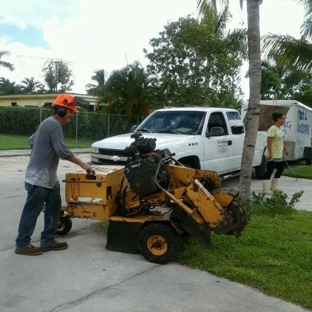 Tech 1 Landscaping - Miami, FL