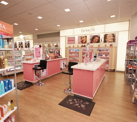 Benefit Cosmetics BrowBar - Warren, MI