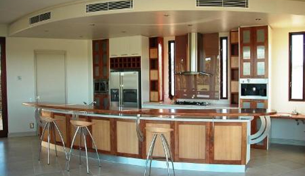 M & R Kitchens
