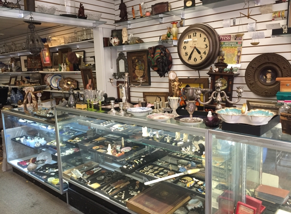 Antiques & Collectibles Buyers, LLC - Bogota, NJ