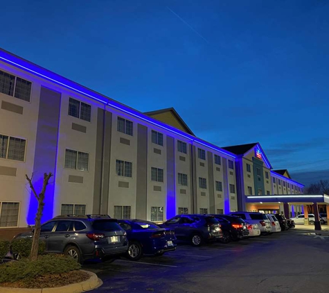 SureStay Plus By Best Western Louisville Airport Expo - Louisville, KY