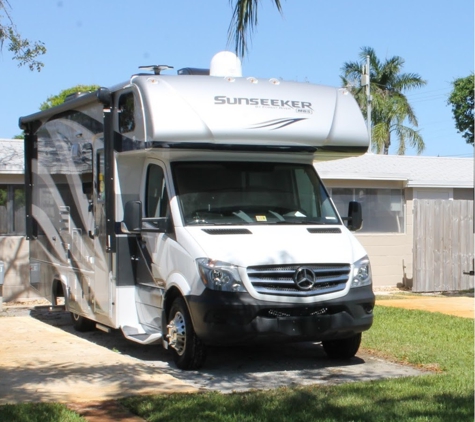 Del-Raton RV Park & Trailer Sales - Delray Beach, FL