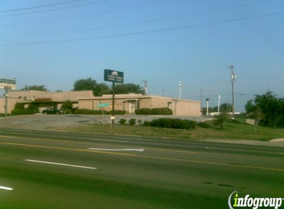 Cooper Street Animal Clinic - Arlington, TX