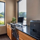 Comfort Suites - Motels