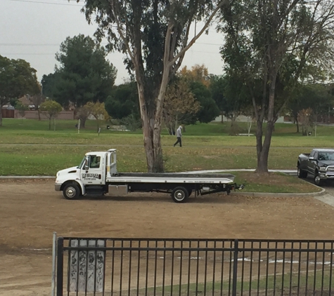 Munoz Towing - Paramount, CA