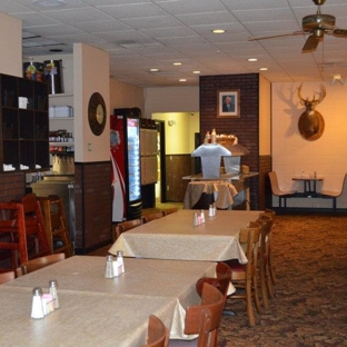 Hunt's Seafood Restaurant & Oyster Bar - Dothan, AL