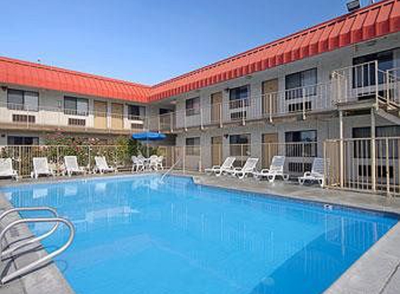 Days Inn by Wyndham Fresno South - Fresno, CA