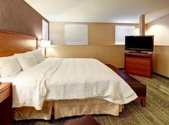 Hampton Inn & Suites Denver-Downtown - Denver, CO