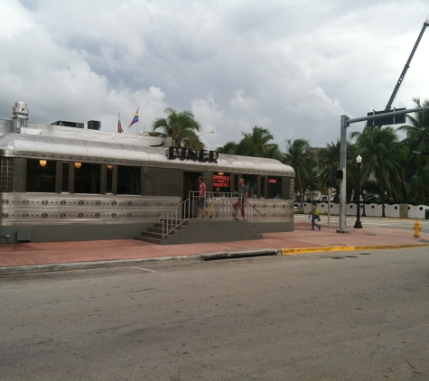 11th Street Diner - Miami Beach, FL