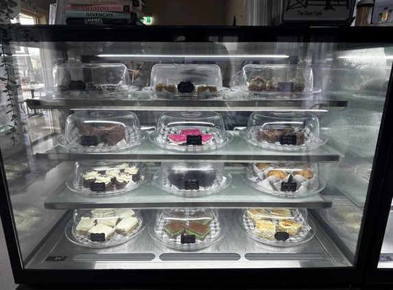 Gate cafe willow tree - Willow Tree, NSW. Desserts