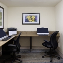 Holiday Inn Express Griffith Hall - Hotels