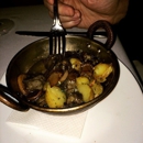 Le Mediterranean Bistro - Restaurants