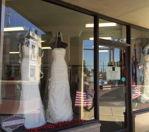 Evaline's Bridal and Tuxedo Rentals - Warren, OH