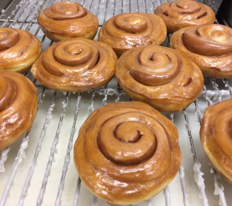 Ashley's Donuts Kolaches and Tacos NASA/Clear Lake - Houston, TX. Hot cinnamon rolls